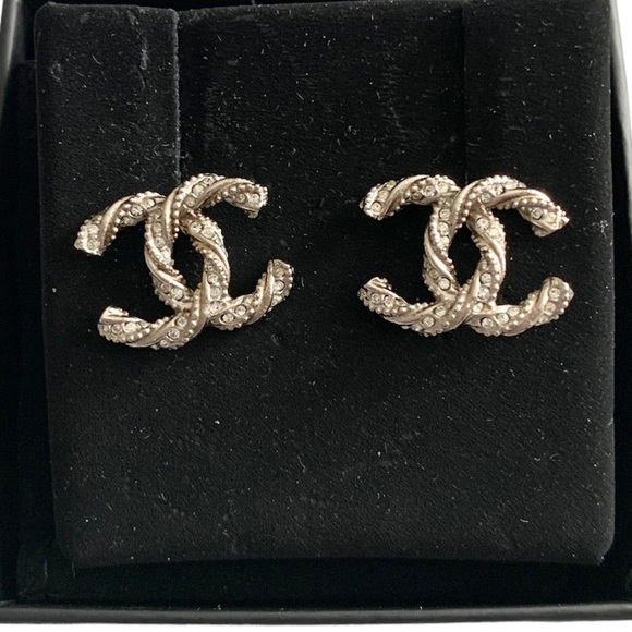 ❌ SOLD ON IG: Chanel CC Crystal and Pewter Studs - Picture 3 of 8
